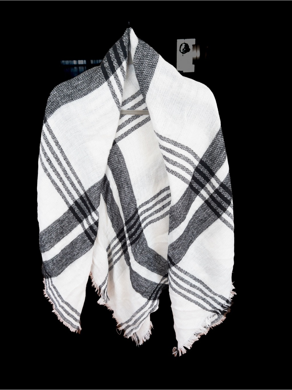 Women’s Black White Plaid Blanket Poncho Shawl Wrap Fringe Oversized